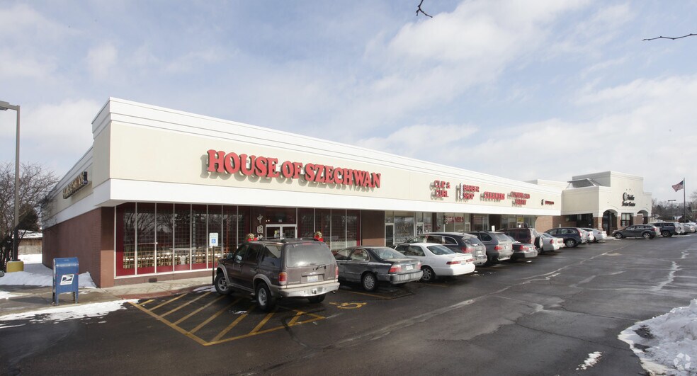 22-58 E Northwest Hwy, Des Plaines, IL à louer - Photo du bâtiment - Image 2 de 2