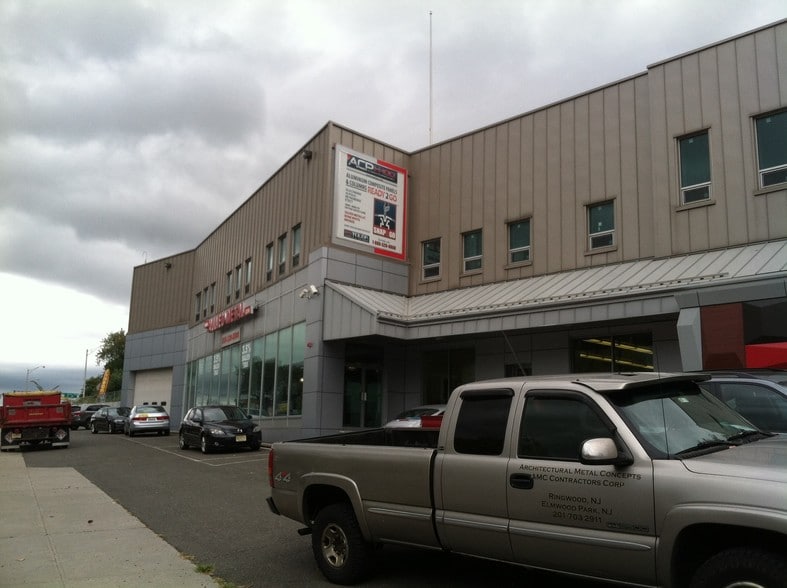 3114 Tonnelle Ave, North Bergen, NJ for lease - Building Photo - Image 3 of 49