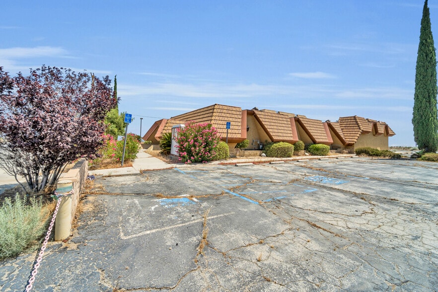 40420 10th St W, Palmdale, CA for sale - Building Photo - Image 3 of 19
