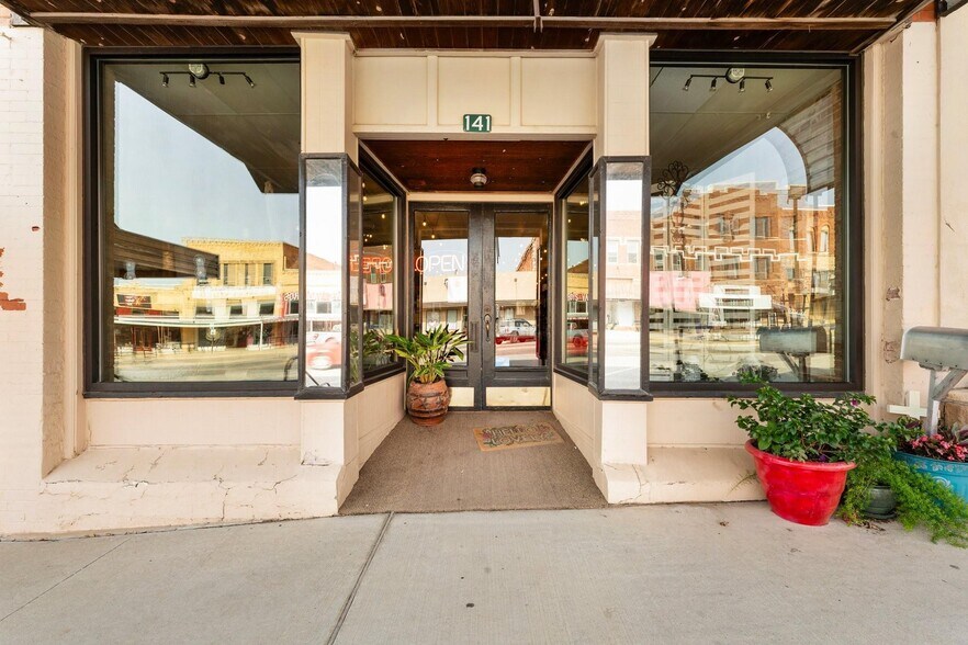 133 N Texas St, De Leon, TX à vendre - Photo du bâtiment - Image 2 de 27