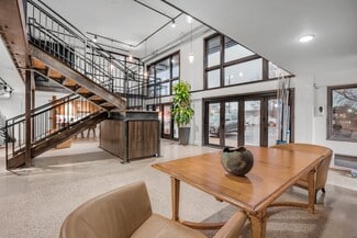 Plus de détails pour 810 N Lilac Dr, Golden Valley, MN - Bureau à louer