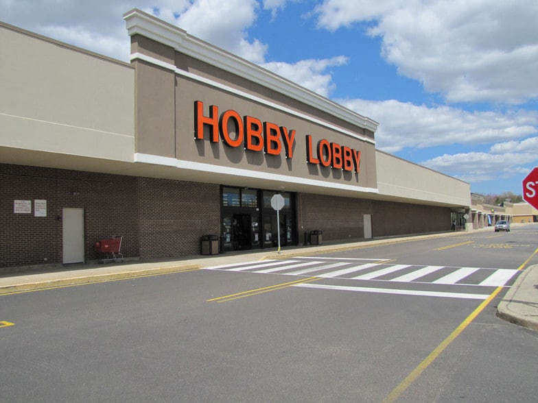 4502-4594 US Highway 9, Howell, NJ for lease - Building Photo - Image 2 of 5