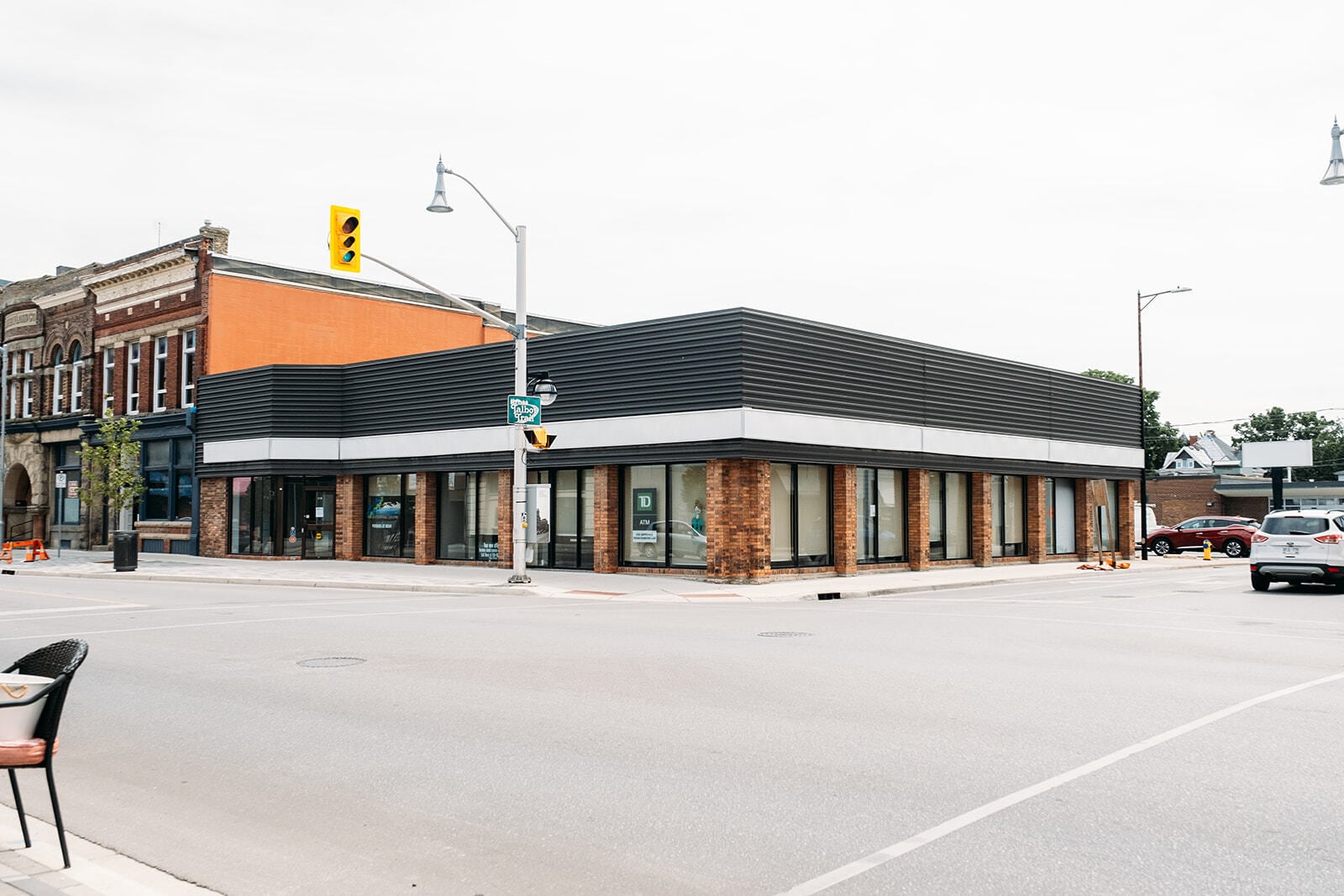 378-380 Talbot St, St Thomas, ON for lease Building Photo- Image 1 of 5
