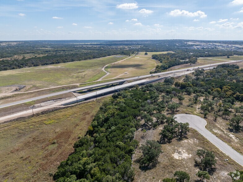 3150 County Road 258, Liberty Hill, TX à louer - Photo du bâtiment - Image 3 de 22