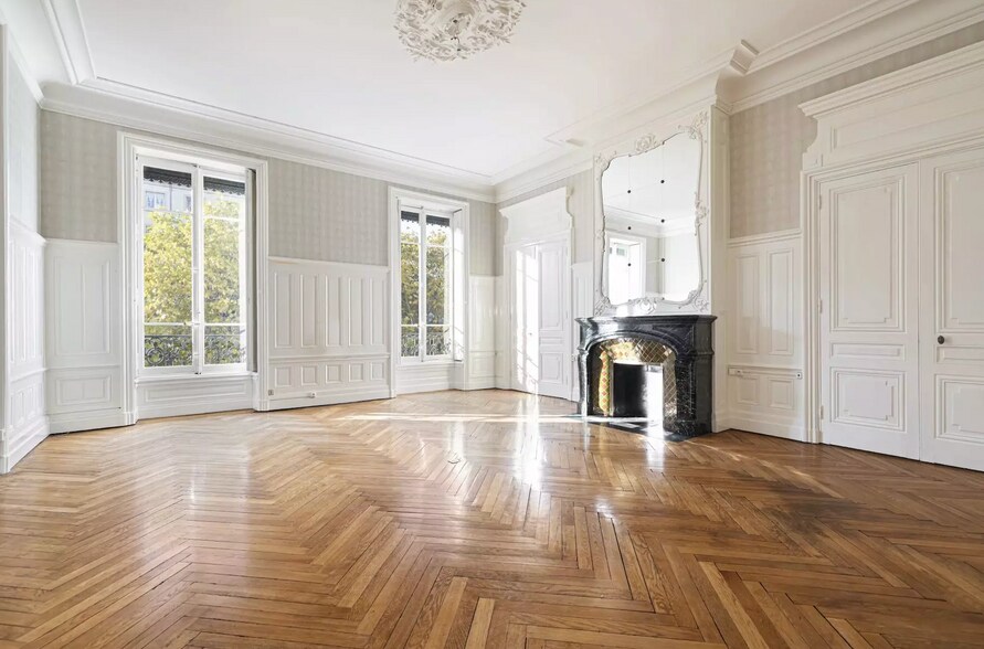 4 Rue Tronchet, Paris à louer - Photo du bâtiment - Image 3 de 5