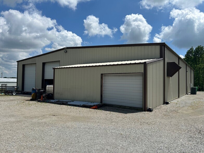 13002 Indiana 60, Memphis, IN à vendre - Photo du bâtiment - Image 2 de 18
