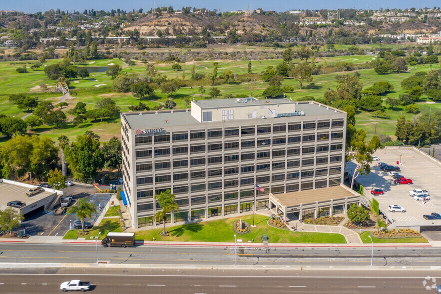 1660 Hotel Cir N, San Diego, CA à louer - Aérien - Image 3 de 4