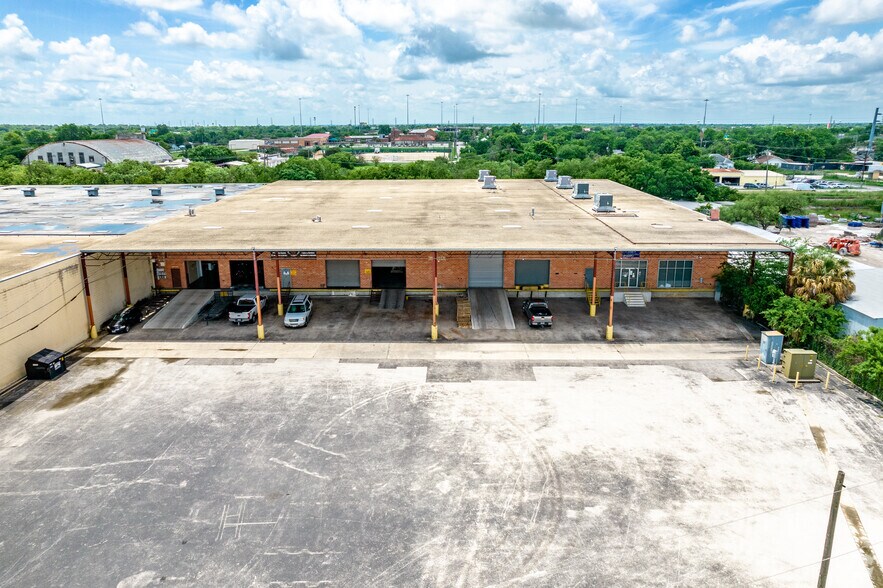 30 Essex St, San Antonio, TX à louer - Photo du bâtiment - Image 2 de 8