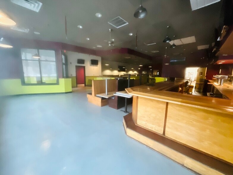 37-41 North St, Pittsfield, MA for lease - Building Photo - Image 2 of 37