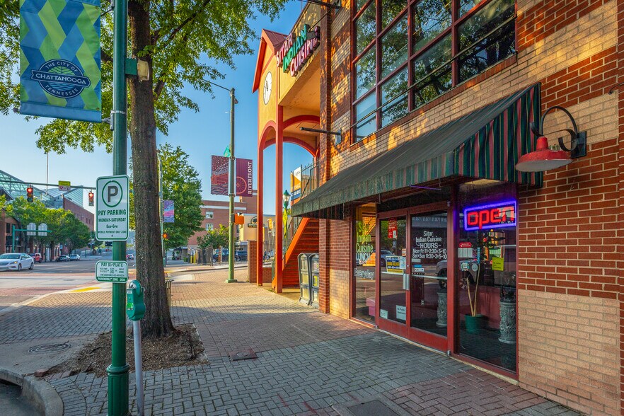 200 Market St, Chattanooga, TN à vendre - Photo du bâtiment - Image 2 de 18