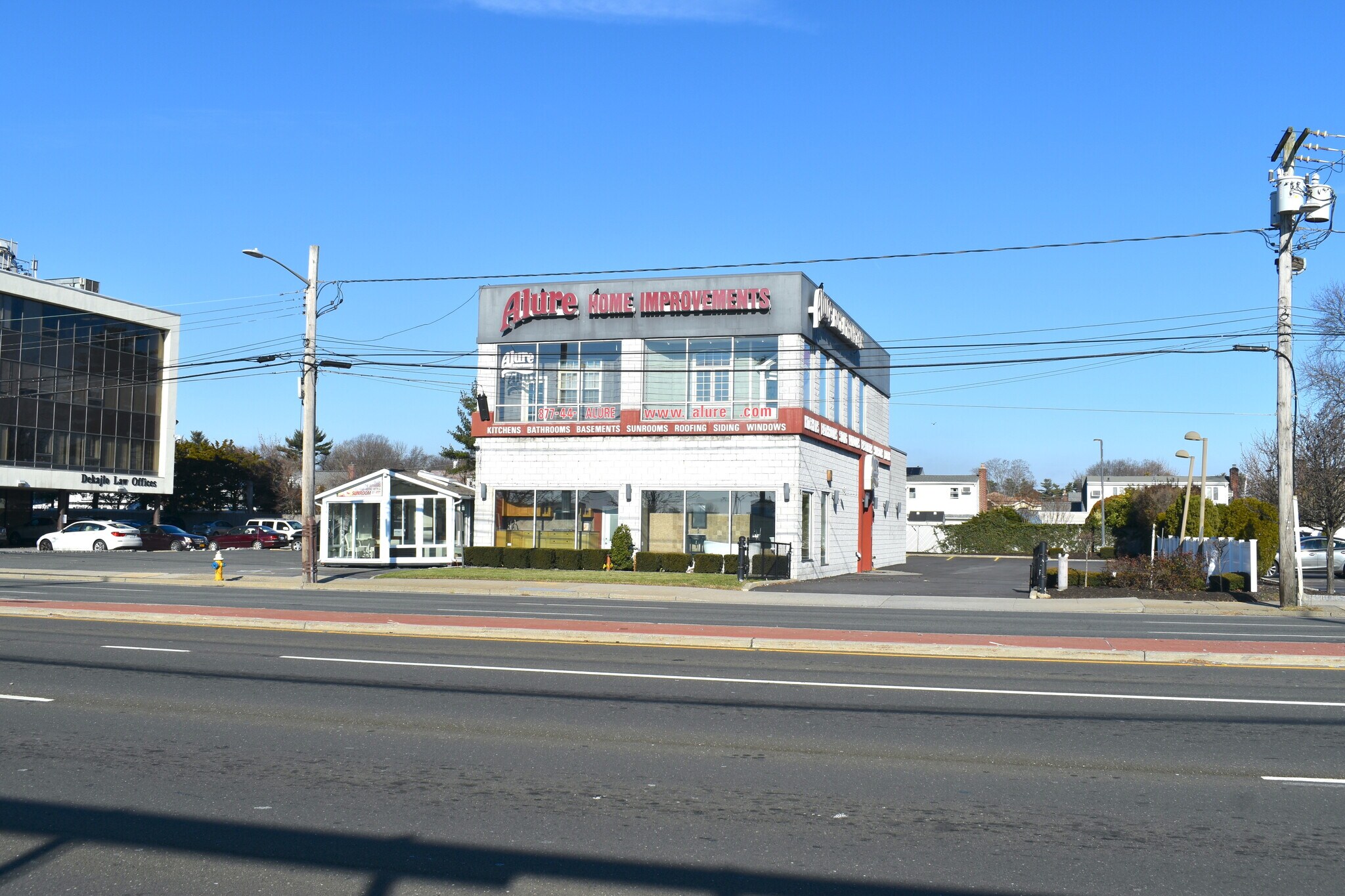 1999 Hempstead Tpke, East Meadow, NY for sale Primary Photo- Image 1 of 8