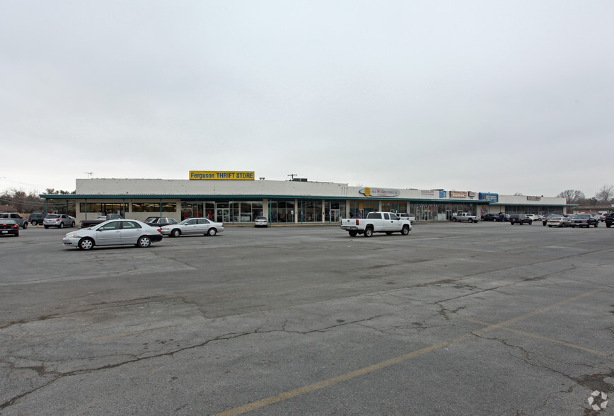 2310-2428 Gus Thomasson Rd, Dallas, TX for lease - Primary Photo - Image 1 of 4