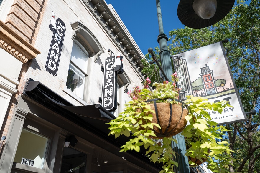 1621-1623 Main St, Columbia, SC for sale - Building Photo - Image 2 of 12