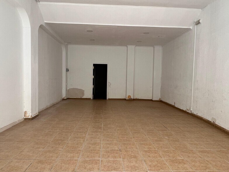 Rambla d'Algemesí, 3, Algemesí, Valencia à louer - Photo du bâtiment - Image 2 de 10