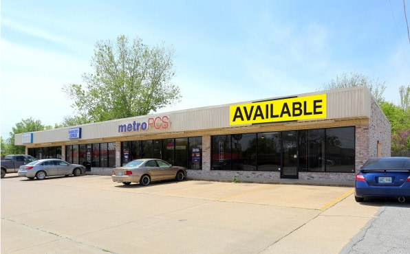 200 N Mission Dr, Sapulpa, OK for lease Primary Photo- Image 1 of 2