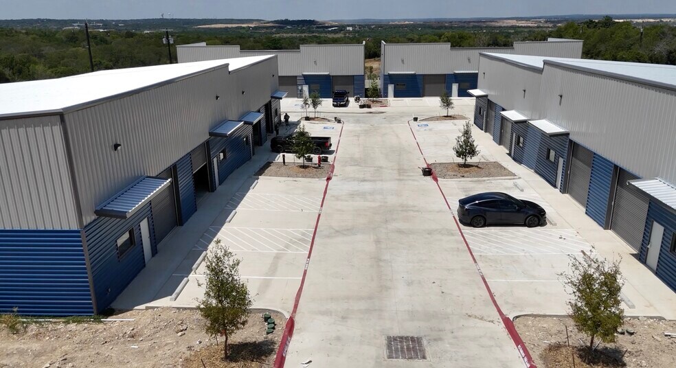 18735 Interstate 35 N, Schertz, TX à louer - Photo du bâtiment - Image 1 de 4