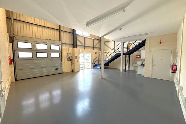Blackhill Rd, Poole for lease Interior Photo- Image 1 of 4