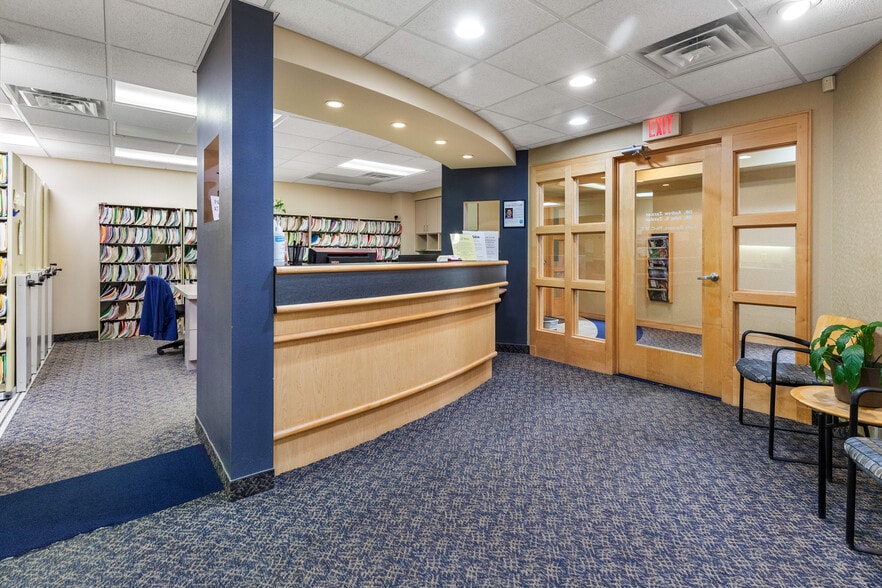 24548 W Warren St, Dearborn Heights, MI for sale - Building Photo - Image 2 of 24