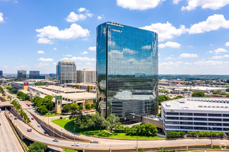 8750 N Central Expy, Dallas, TX à louer - Photo du bâtiment - Image 1 de 18