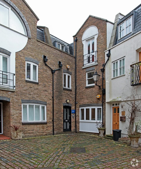 8 Celbridge Mews, London for lease - Primary Photo - Image 1 of 29