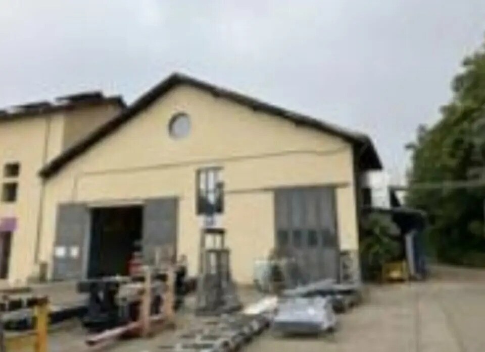 Flex in Neuville-sur-Saône for lease Building Photo- Image 1 of 5