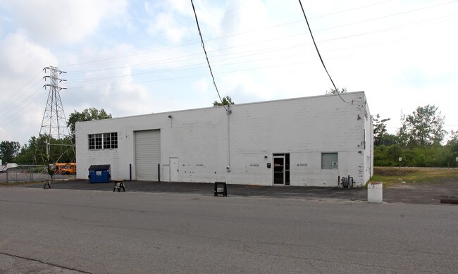 Plus de détails pour 747 Walden Ave, Buffalo, NY - Industriel à louer