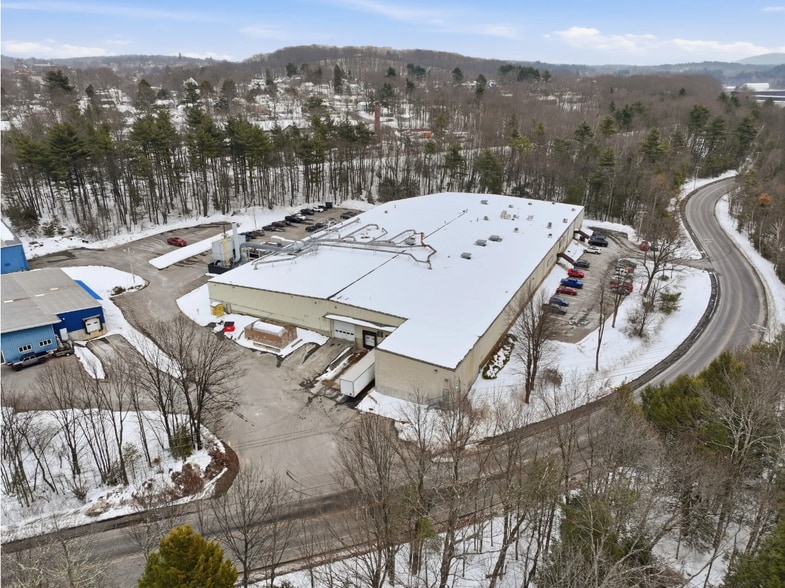 164 Fredette St, Gardner, MA for lease - Building Photo - Image 2 of 5