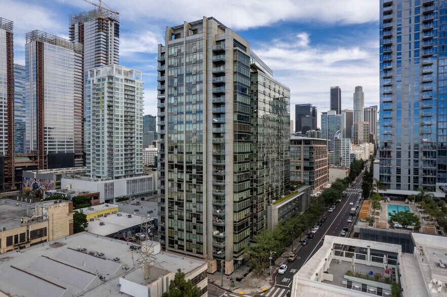 1155 S Grand Ave, Los Angeles, CA à vendre - Photo du bâtiment - Image 2 de 15