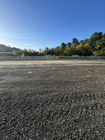 Gotham Rd, Nottingham à louer - Photo du bâtiment - Image 2 de 5