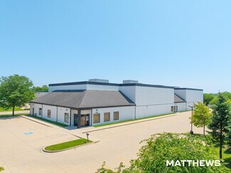 Plus de détails pour 2050 Mitchell Dr, Oswego, IL - Industriel à louer