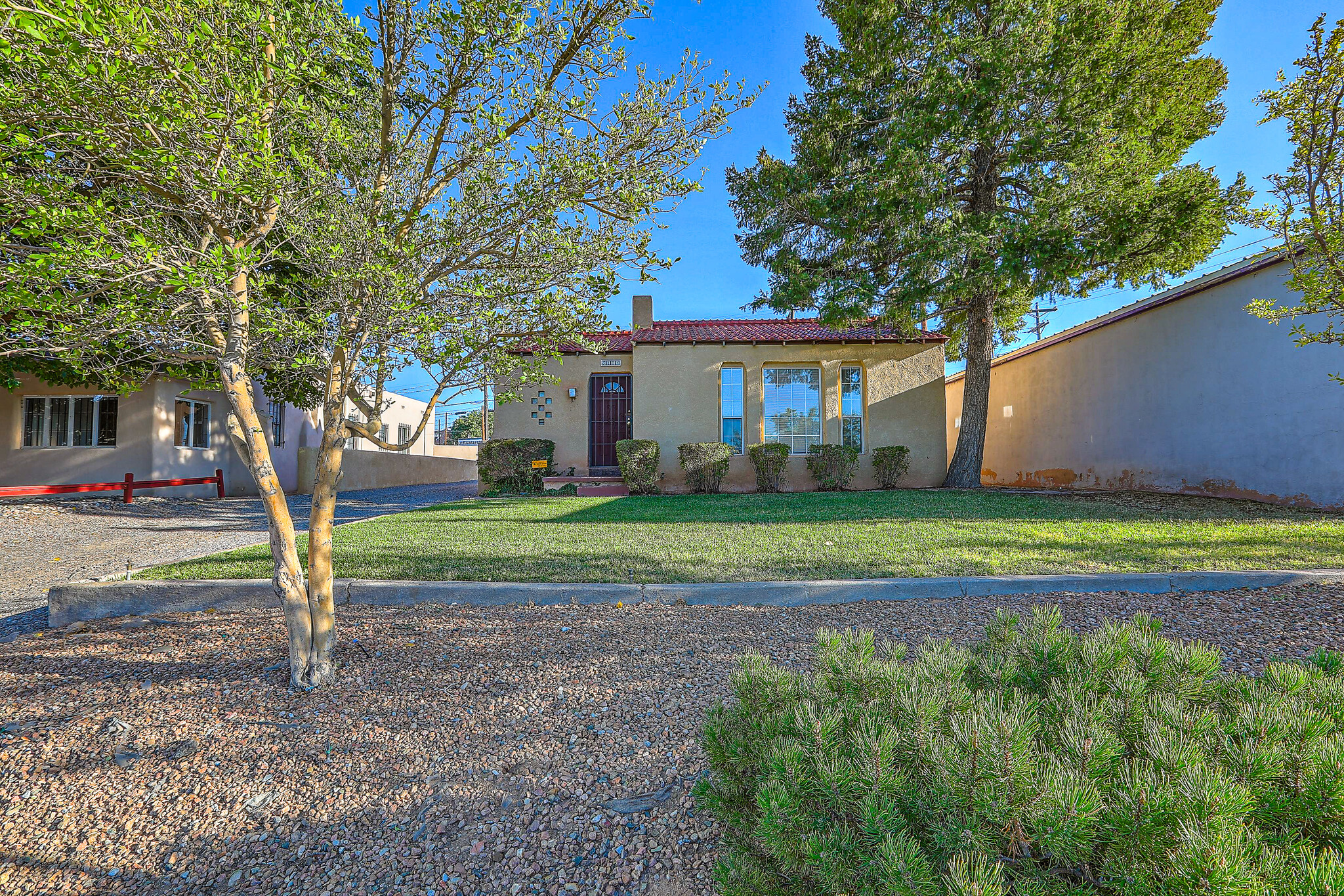 3104 Monte Vista Blvd NE, Albuquerque, NM à vendre Photo du bâtiment- Image 1 de 22