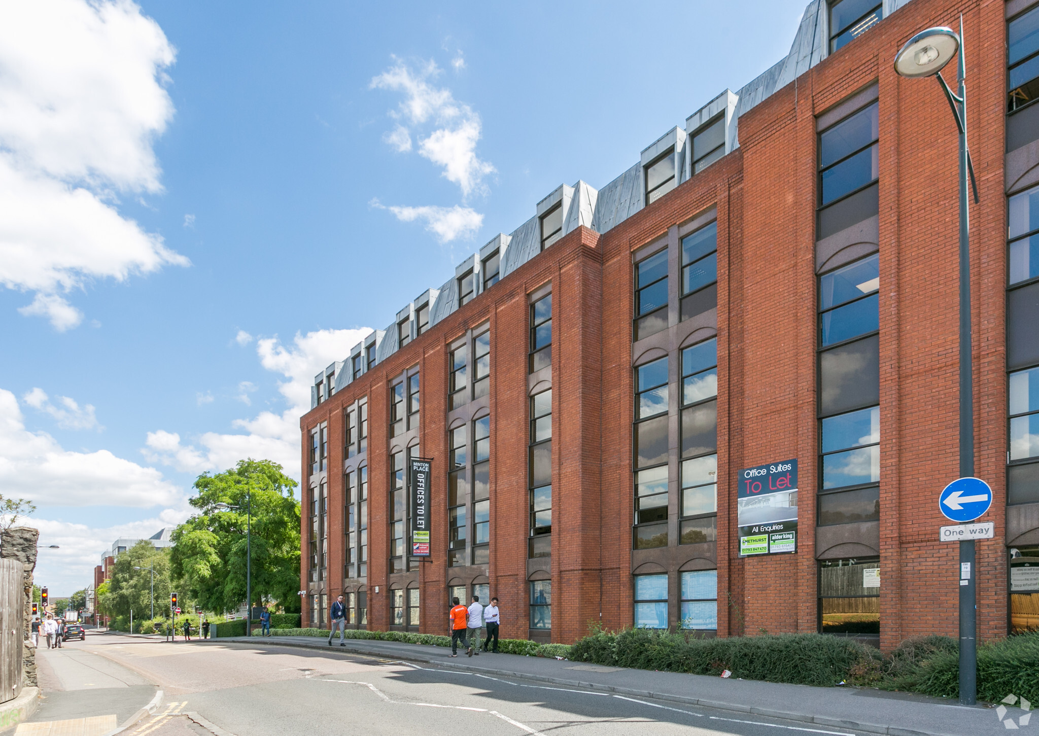 2 Station Rd, Swindon for sale Primary Photo- Image 1 of 11