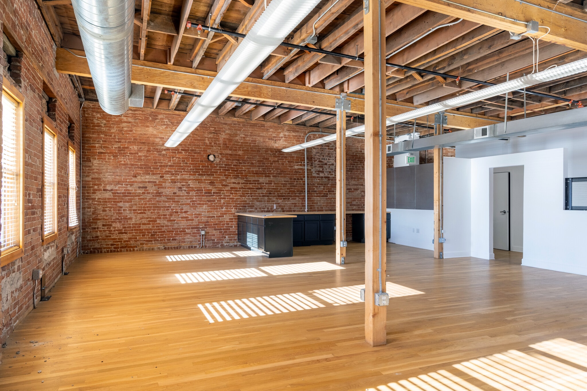 2737 Larimer St, Denver, CO for lease Primary Photo- Image 1 of 16