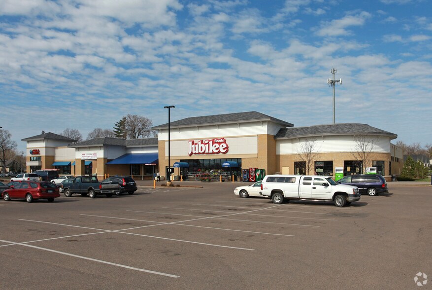 2135-2131 Commerce Blvd, Mound, MN à louer - Photo du bâtiment - Image 2 de 6