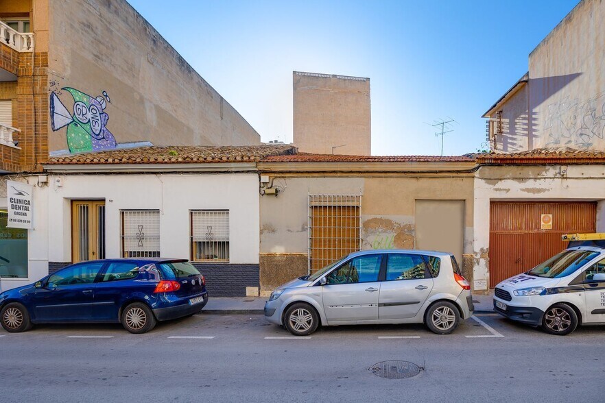 Carrer María Parodi, 35, Torrevieja, Alicante à vendre - Photo du bâtiment - Image 2 de 14