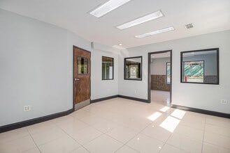 324 E Paces Ferry Rd NE, Atlanta, GA for sale Interior Photo- Image 2 of 7