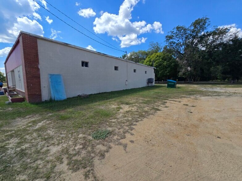 201 Saint Nicholas Ave, Brewton, AL à vendre - Photo du bâtiment - Image 3 de 13