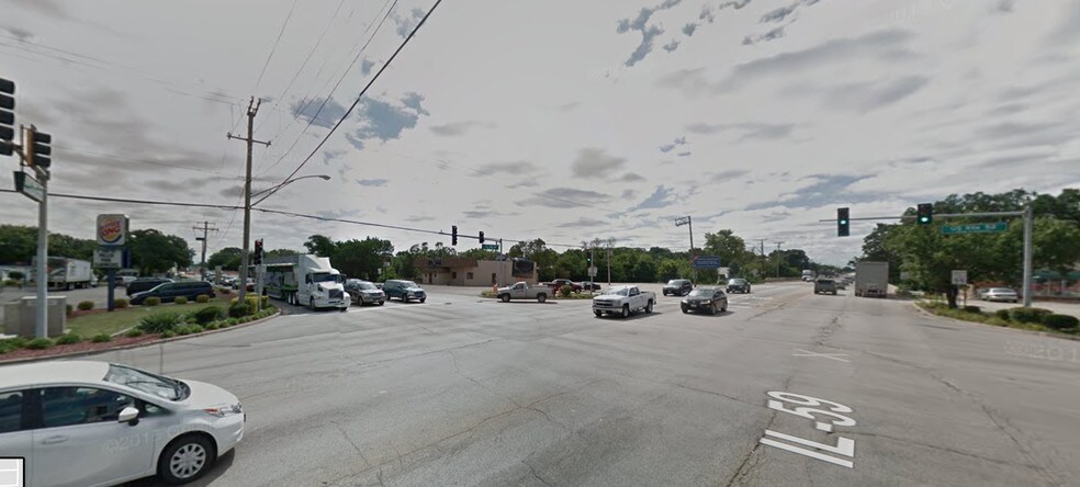 103 E Jefferson St, Shorewood, IL for lease - Building Photo - Image 3 of 3