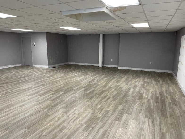 8833 Belair Rd, Baltimore, MD à louer - Photo intérieure - Image 2 de 6