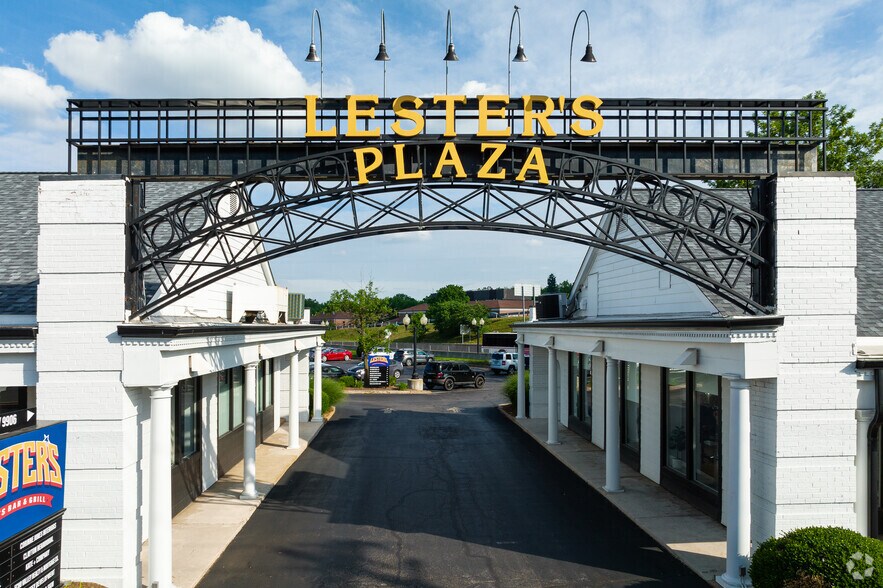 9902-9918 Clayton Rd, Saint Louis, MO à louer - Photo du bâtiment - Image 3 de 5