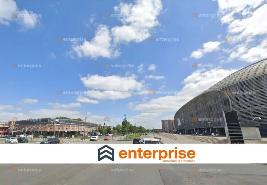 Commerce de détail dans VILLENEUVE-D'ASCQ à louer - Photo du bâtiment - Image 1 de 1