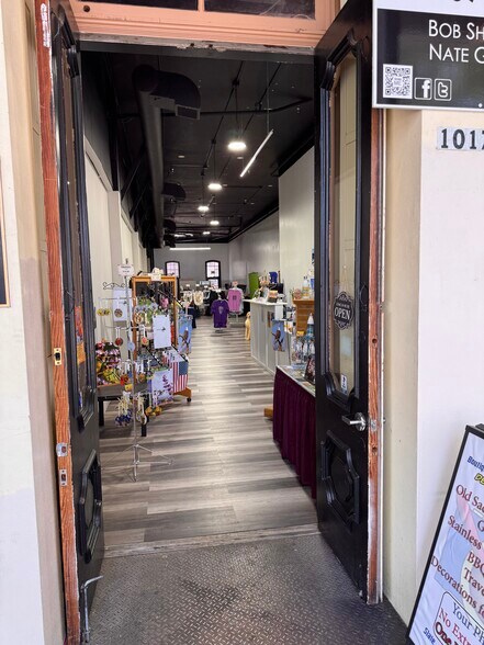 1017 Front St, Sacramento, CA à vendre - Photo du bâtiment - Image 3 de 37