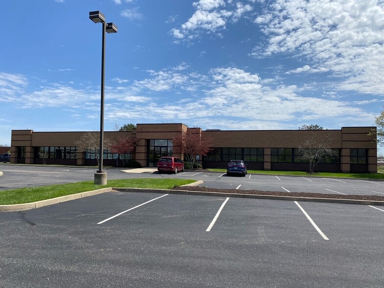 1890 Commerce Center Blvd, Fairborn, OH for lease - Building Photo - Image 3 of 12