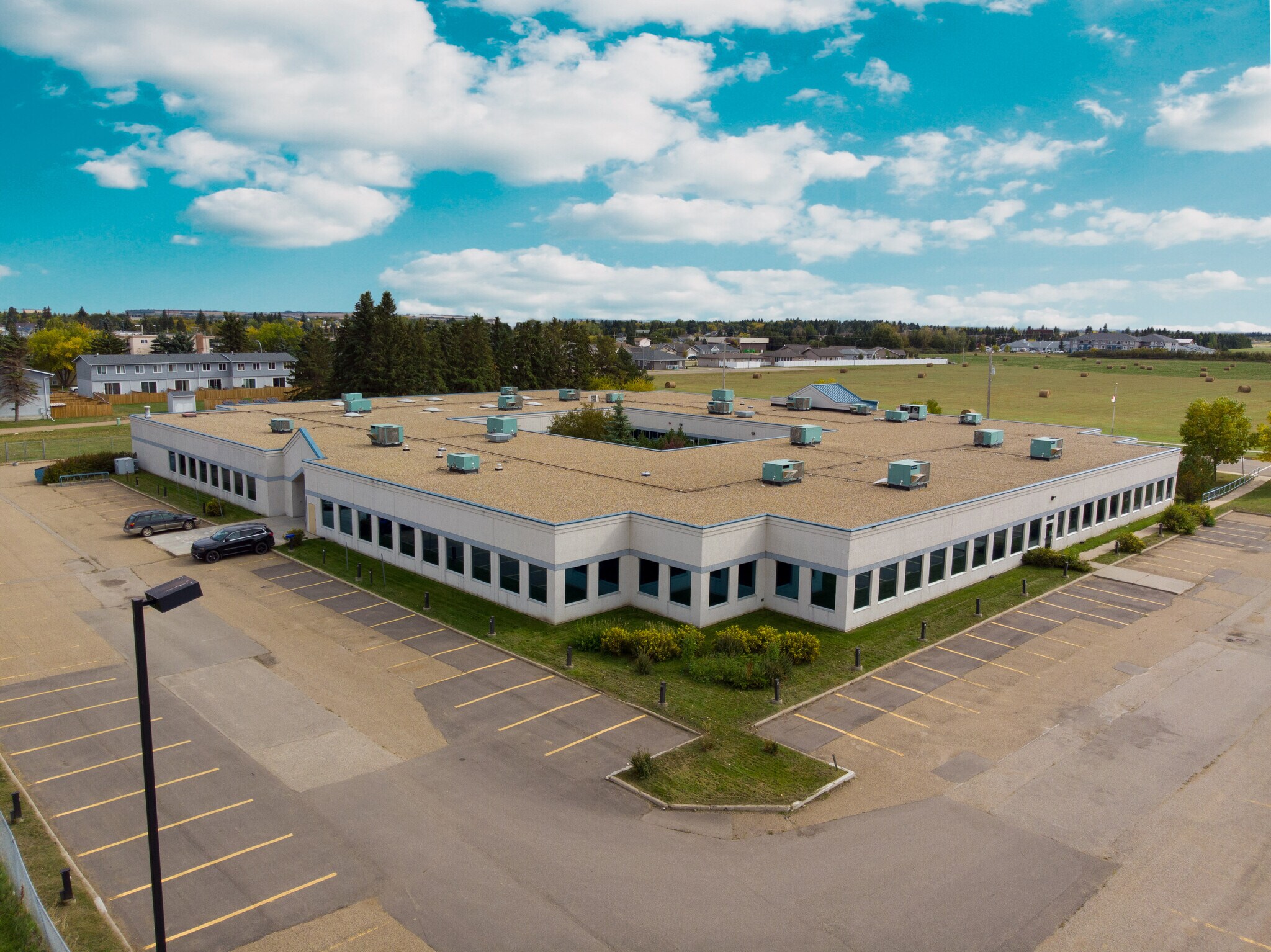 6212 55 Ave, Vegreville, AB à vendre Photo du bâtiment- Image 1 de 1