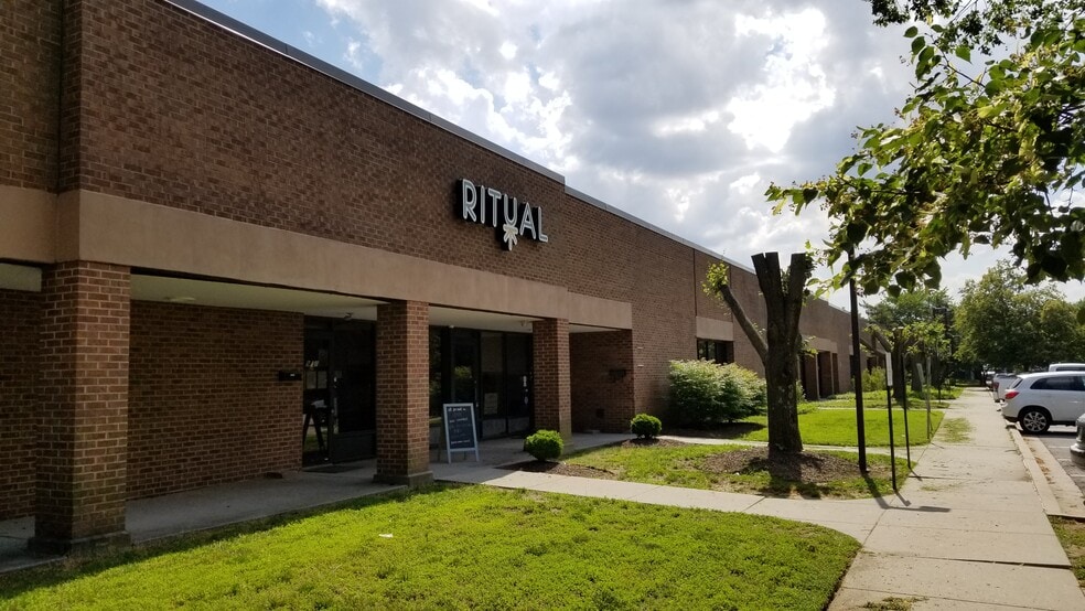 7609 Energy Pky, Curtis Bay, MD à louer - Photo du bâtiment - Image 1 de 13