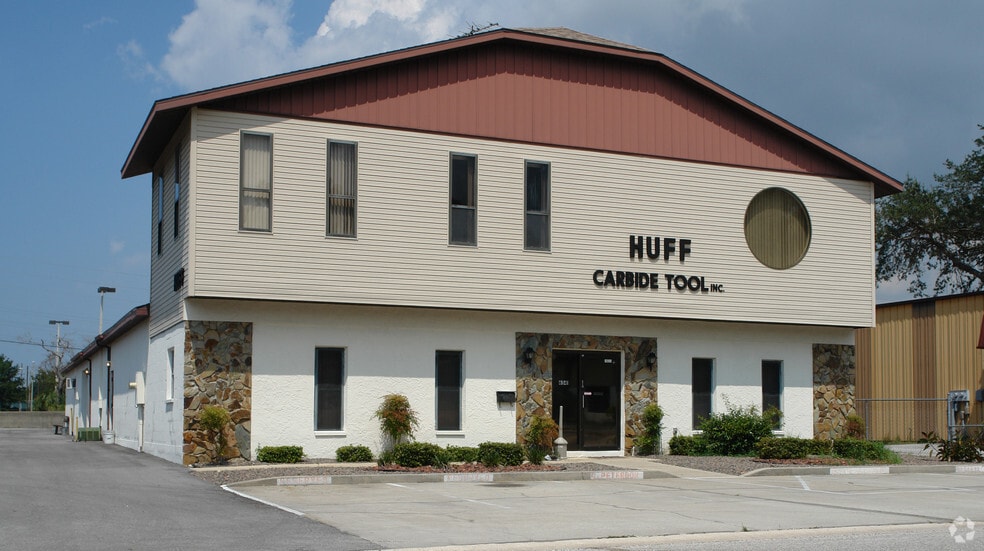 6541 Industrial Ave, Port Richey, FL for lease - Primary Photo - Image 1 of 14