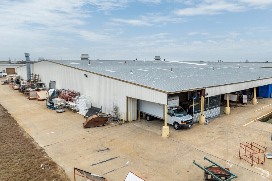 225 Metro Dr, Terrell, TX à vendre - Photo du bâtiment - Image 3 de 5