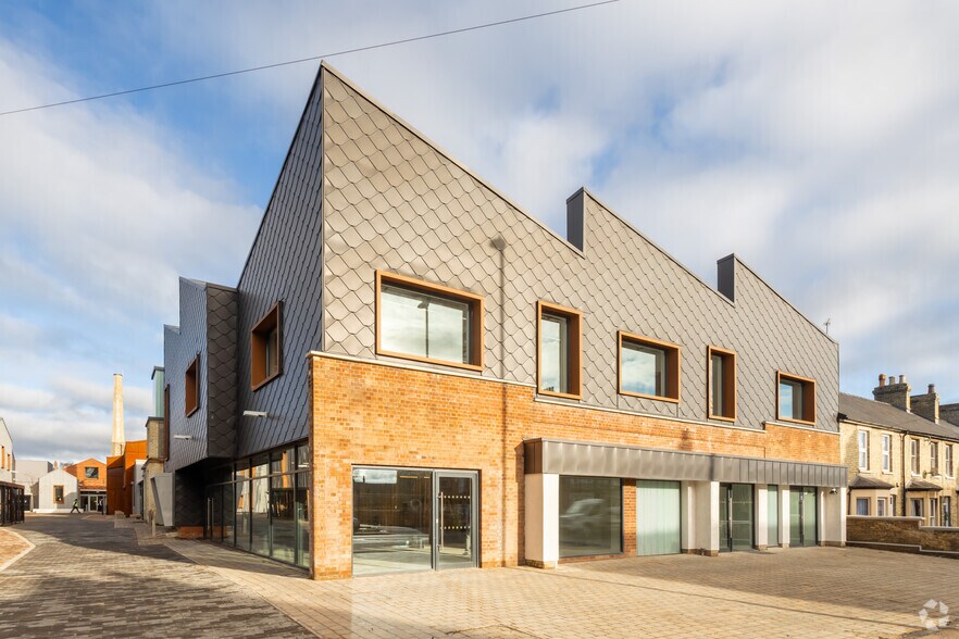 147 Cherry Hinton Rd, Cambridge à louer - Photo du bâtiment - Image 1 de 16