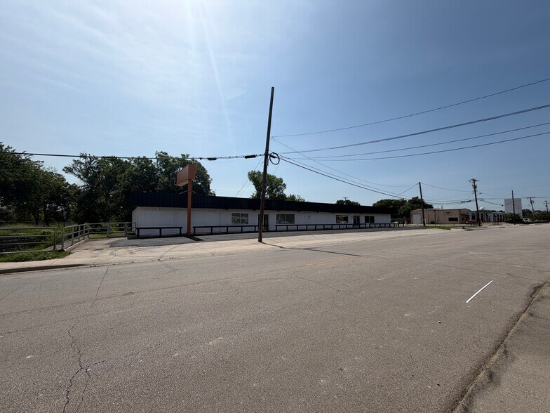 1010 N Tennessee St, McKinney, TX à vendre - Photo du bâtiment - Image 2 de 16