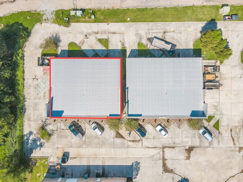 108 Business Park Dr, Denham Springs, LA for lease - Building Photo - Image 3 of 9
